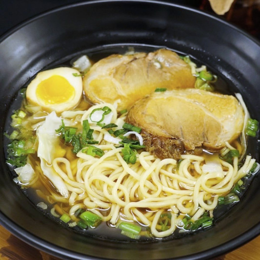 1. Signature Jiro-Style Ramen / 招牌二郎系拉面