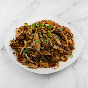 21. Beef Fried Noodles 牛肉炒面