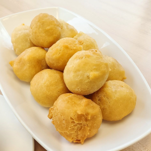 40. Sweet & Sour Chicken Ball 糖醋鸡球