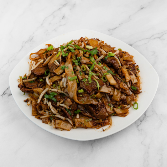 21. Beef Fried Noodles 牛肉炒面