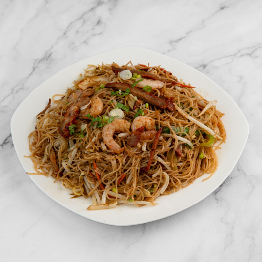 26. Hometown Flavor Fried Vermicelli 家乡炒米线