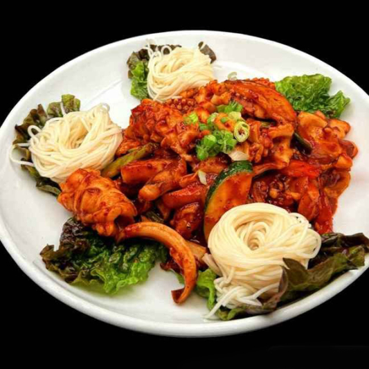 Spicy Stir-Fried Squid with Noodles