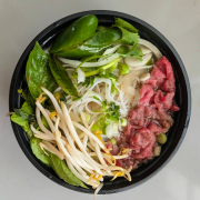 P5. Steak Noodle Soup / Phở T&aacute;i Hoặc T&aacute;i Ch&iacute;n