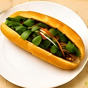 A2. Vietnamese Sandwich with Grilled Pork / B&aacute;nh M&igrave;