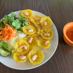 A4. Vietnamese Mini Savory Pancakes / B&aacute;nh Khọt Cake