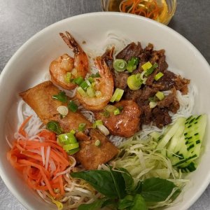 Rice Vermicelli / B&uacute;n