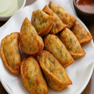 Fried Chive Dumpling Plate / 튀김만두 접시 