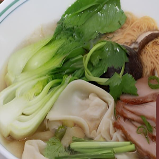 17P. Wonton & BBQ Pork Egg Noodle Soup - M&igrave; Ho&agrave;nh Th&aacute;nh X&aacute; X&iacute;u