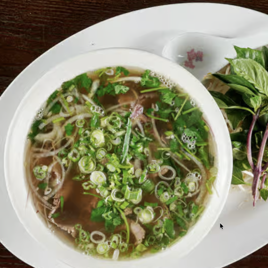 5P. Steak, Brisket Soup - Phở T&aacute;i Ch&iacute;n