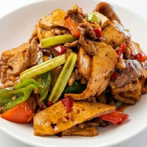 Stir-Fried Tofu with Pork 香干炒肉 