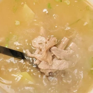 Pork Slices with Old Ginger Soup 老姜肉片汤