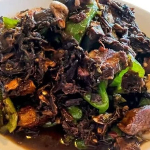 Steamed Pork Belly with Chili Pepper 擂椒扣肉 