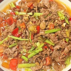 Wild Chili Beef Rice Noodle Soup 野山椒黄牛肉米粉 