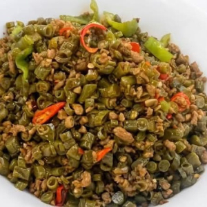 Minced Pork with Pickled Beans 酸豆角炒肉沫 