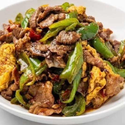 Stir-Fried Pork, Eggs and Green Pepper 农家一碗香 