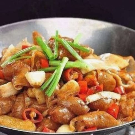 Dry Pot Griddle Pork Intestines 干锅肥肠 