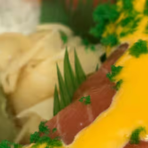 Mango Crunchy Roll