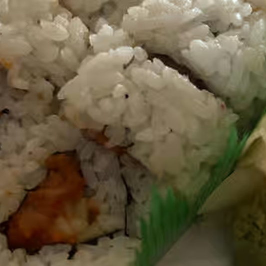 Spicy Salmon Roll (6 pcs)