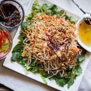 Green Papaya Salad with Beef Jerky / Nộm Đu Đủ B&ograve; Kh&ocirc;