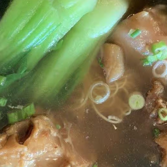 Beef Tendon Noodle Soup / 牛筋麵