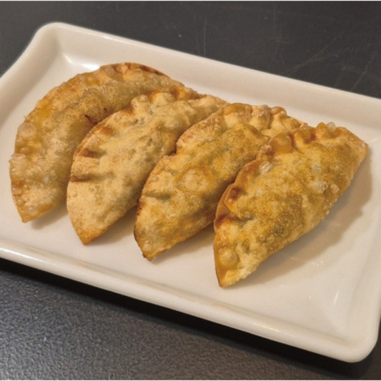 4. Beef Mandu (4 pcs) 소고기 만두