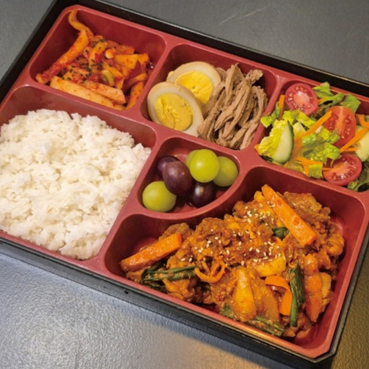 21. Spicy Pork Dosirak 제육볶음 도시락