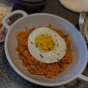 Kimchi Fried Rice 김치 볶음밥