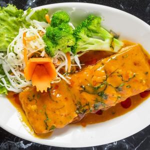 45. Chu Chi (Salmon Curry)