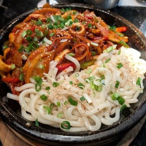 Spicy Squid & Pork Belly Stir-Fry with Udon 오삼 볶음 우동