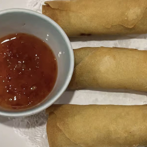 Egg Rolls (3 pcs)