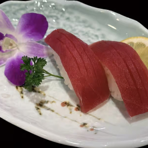 Sushi (2 pcs)