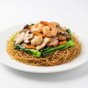 137. Assorted Meat & Seafood Chow Mein 招牌炒麵