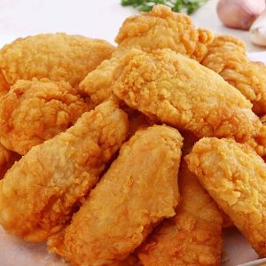 24. Deep-Fried Chicken Wings (10 pcs) 酥炸雞翼