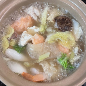 Mixed Meat & Stuffed Tofu Hot Pot 東江豆腐雜錦煲