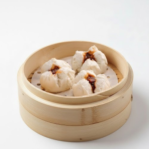 08. BBQ Pork Buns 蜜汁叉燒包