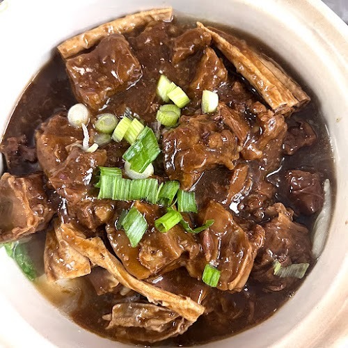 Beef Brisket Hot Pot 傳統牛腩煲