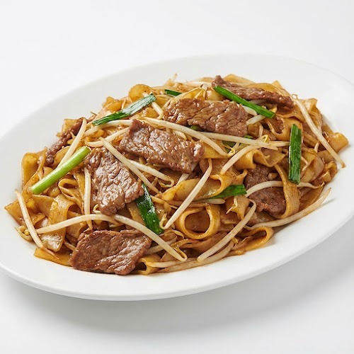 BS9. Dry-Fried Flat Rice Noodles with Bean Sprouts 乾炒牛河