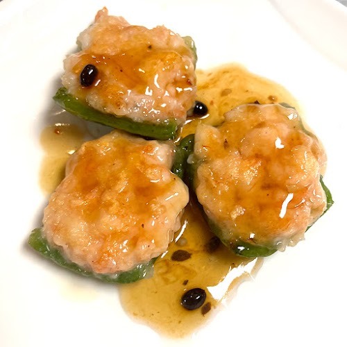 18. Stuffed Green Peppers 釀青椒