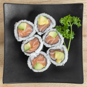 Salmon Roll&nbsp;with Avocado (6 pcs)