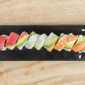 Rainbow Roll (8 pcs)