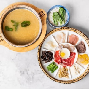 Authentic Yunnan Rice Noodles 正宗云南米线