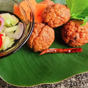 A4. Tod Man Pla (Fried Fish Cake)