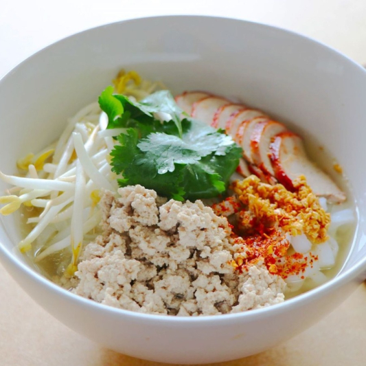 N9. Kuay Teaw Nam (Noodle Soup)