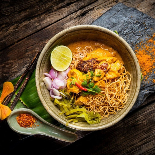 N11. Khao Soi