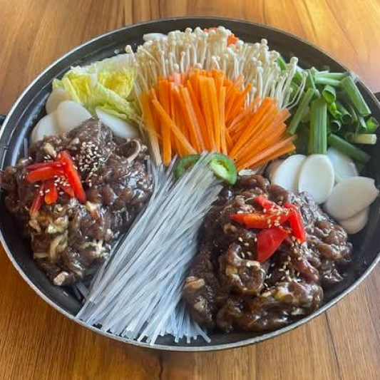 Old-Fashioned Korean Beef (Bulgogi) Hot Pot