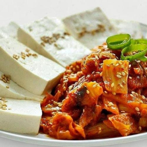 Tofu with Stir-Fried Kimchi & Pork 두부김치 