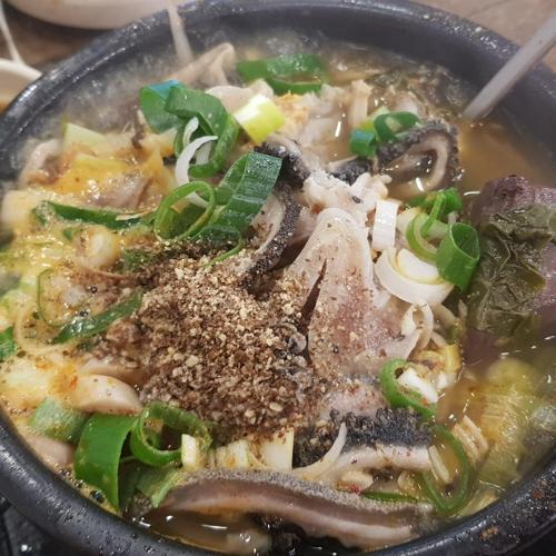 Beef Blood Soup 선지해장국