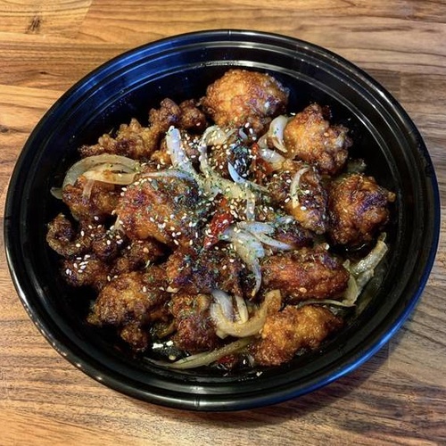 Deep-Fried Boneless Chicken with Soy Sauce 순살간장치킨