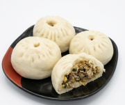King Steamed Dumpling with Pork and Kimchi (김치왕만두)