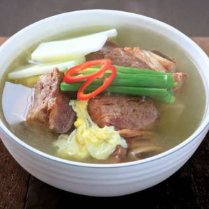 Beef Rib-Eye Soup (갈비탕)